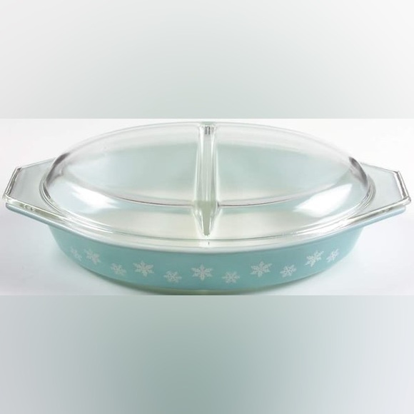 Upcycled vintage Pyrex Turquoise Snowflake handmade necklace pendant charm - Picture 6 of 6